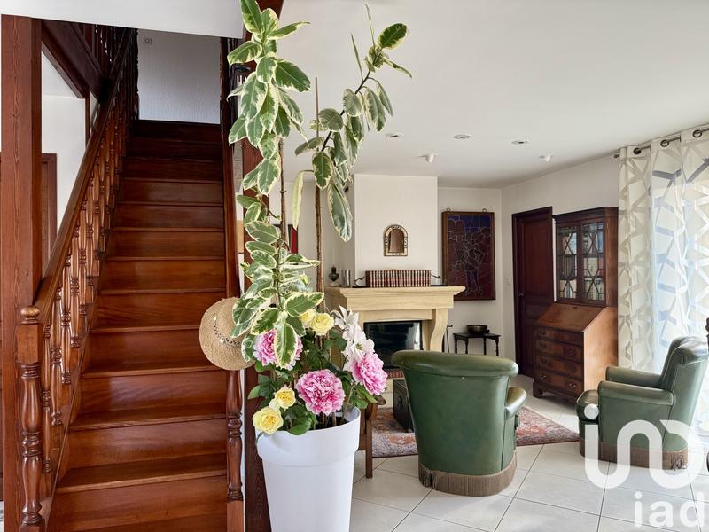 Maison - 206 m² - 7 pièces