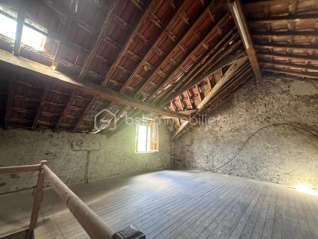 Maison de village - 90 m² - 5 pièces