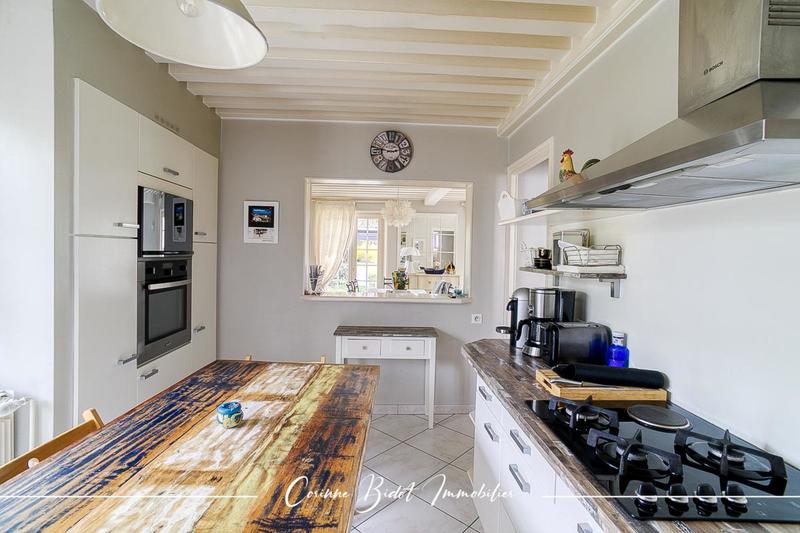 Villa - 320 m² - 8 pièces