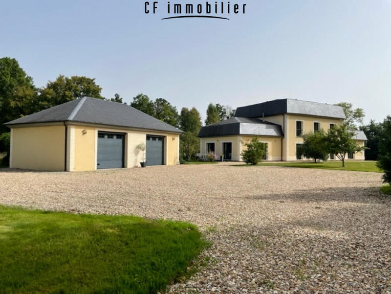 Maison - 318 m² - 7 pièces