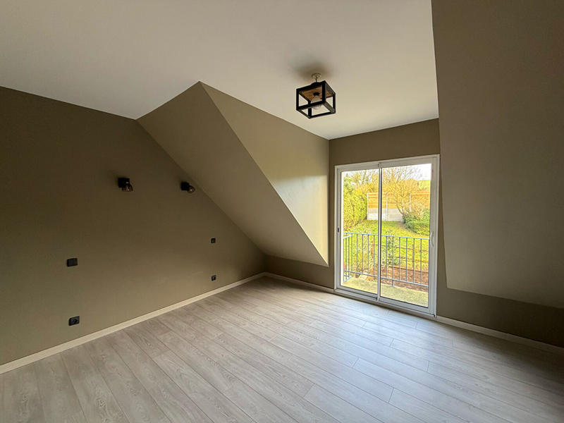 Maison - 200 m² - 5 pièces