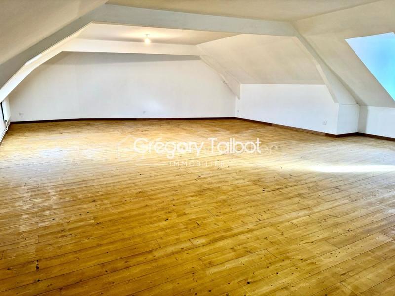 Maison - 301 m² - 11 pièces