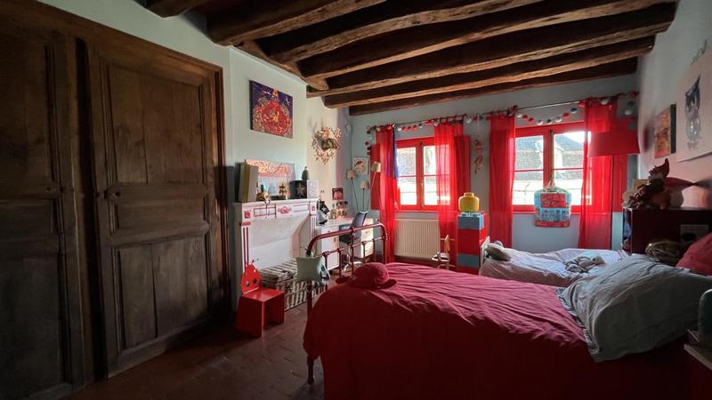 Maison - 187 m² - 6 pièces