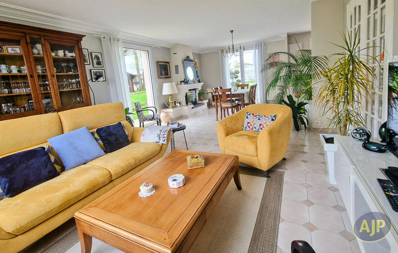 Maison - 145 m² - 7 pièces