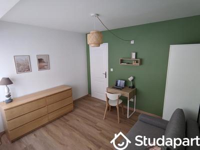 Chambre - 12 m² - 1 pièce