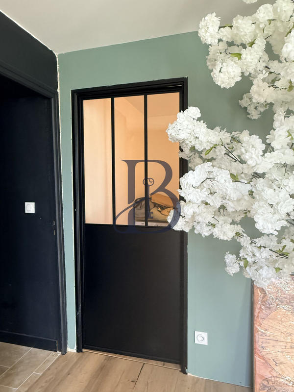 Maison - 196 m² - 8 pièces