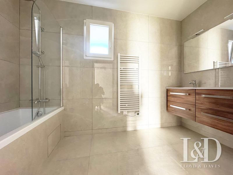 Appartement - 109 m² - 4 pièces