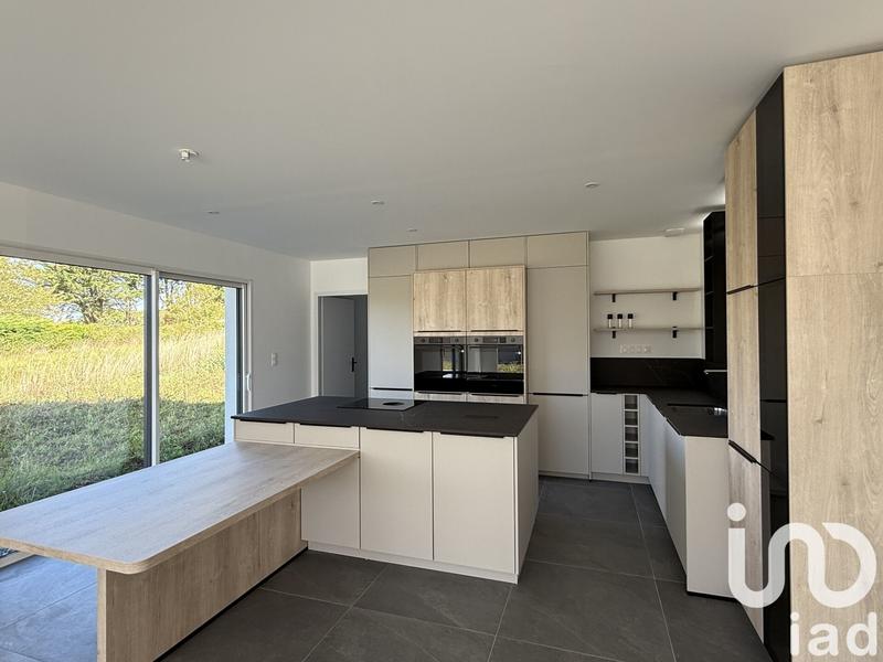 Maison - 140 m² - 5 pièces