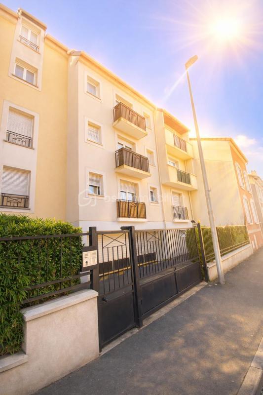 Immeuble - 493 m² - 10 pièces