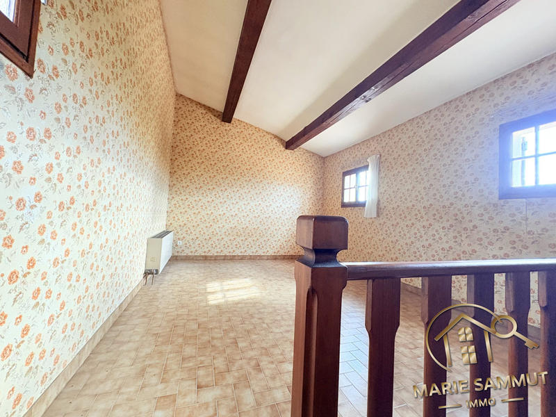 Maison traditionnelle - 220 m² - 7 pièces