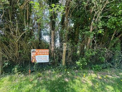 Terrain constructible - 898 m²