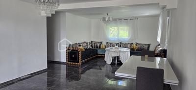 Maison - 180 m² - 7 pièces