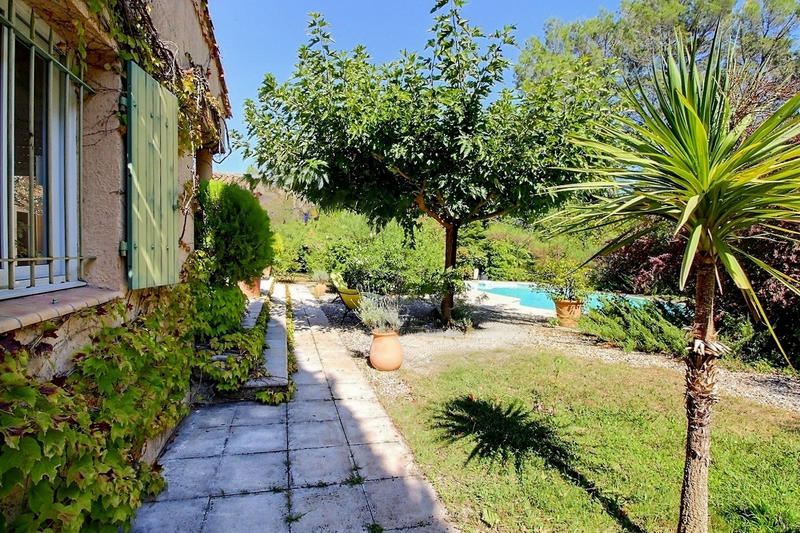 Villa - 209 m² - 5 pièces