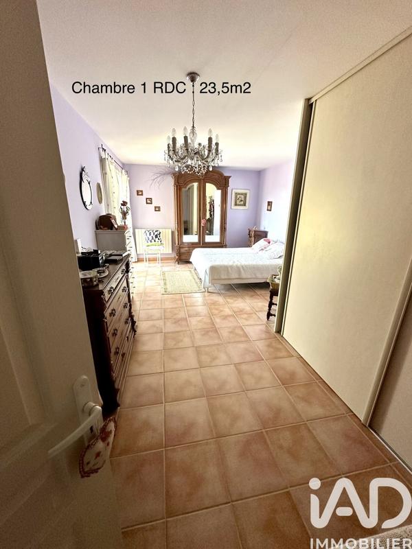 Maison - 200 m² - 7 pièces