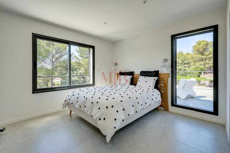 Villa - 184 m² - 5 pièces