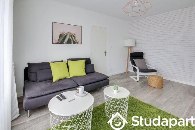 Chambre - 9 m² - 1 pièce