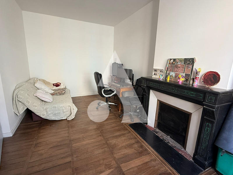 Maison - 215 m² - 6 pièces