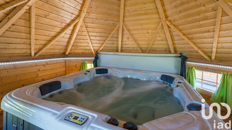 Maison - 360 m² - 14 pièces