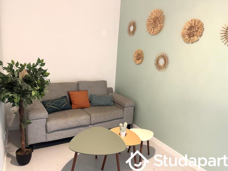 Chambre - 15 m² - 1 pièce