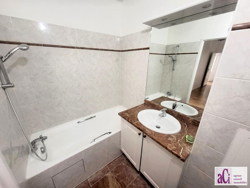 Appartement - 110 m² - 5 pièces