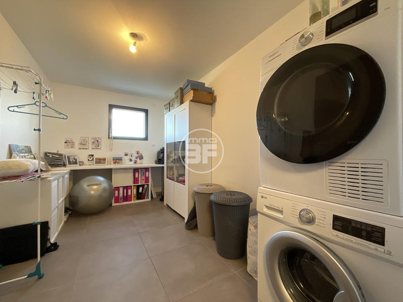 Appartement - 149 m² - 6 pièces