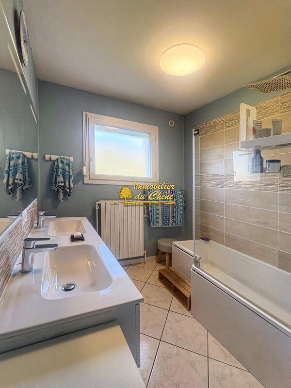 Maison - 110 m² - 6 pièces