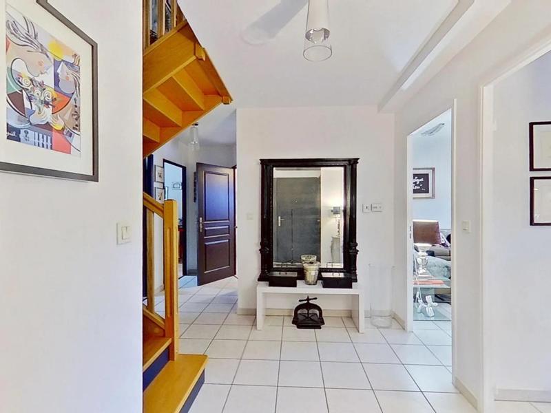 Appartement - 142 m² - 5 pièces