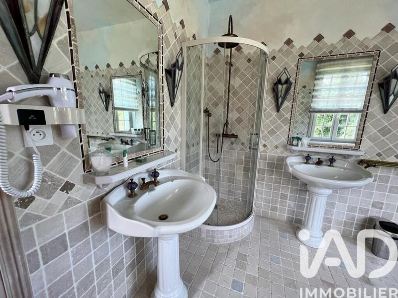 Maison - 512 m² - 14 pièces