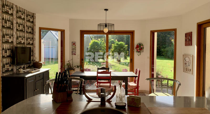 Propriété - 323 m² - 10 pièces