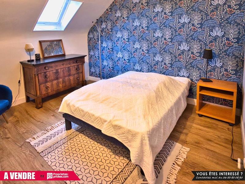 Maison - 240 m² - 8 pièces