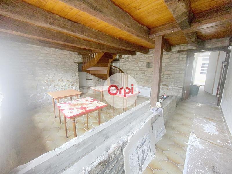 Maison - 557 m² - 9 pièces