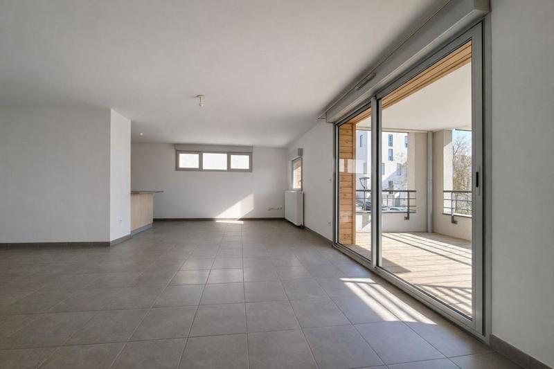 Appartement - 92 m² - 4 pièces