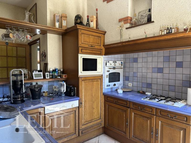 Propriété - 230 m² - 7 pièces