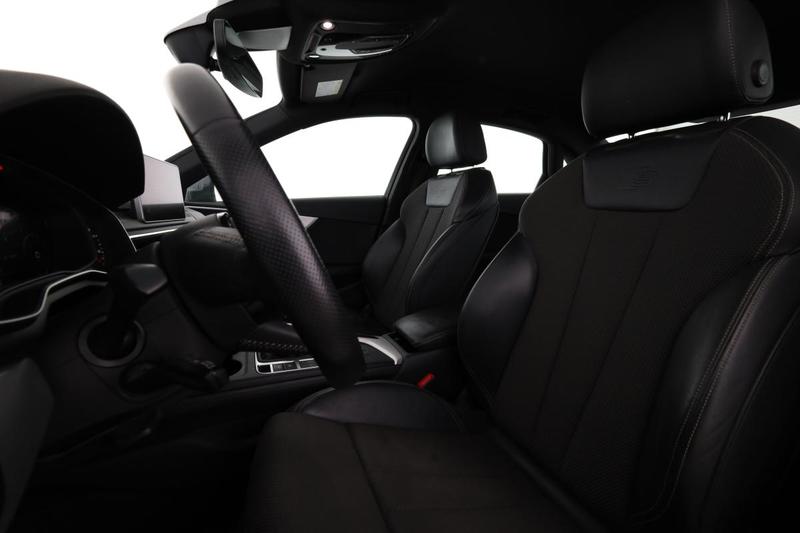 Audi A4 2.0 Tdi s line 150 ch