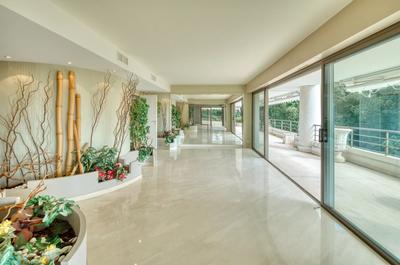 Appartement - 250 m² - 6 pièces