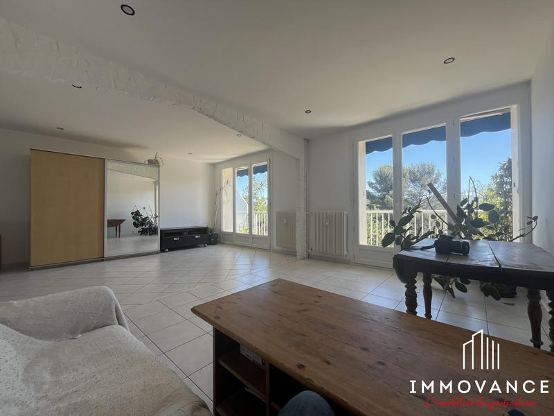 Appartement - 75 m² - 3 pièces