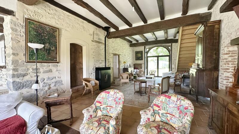 Fermette - 330 m² - 9 pièces