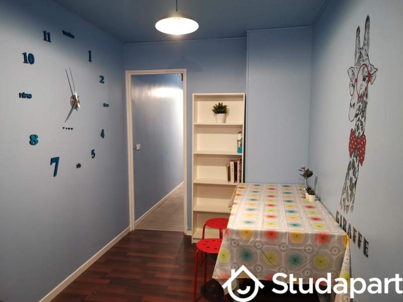 Chambre - 10 m² - 1 pièce