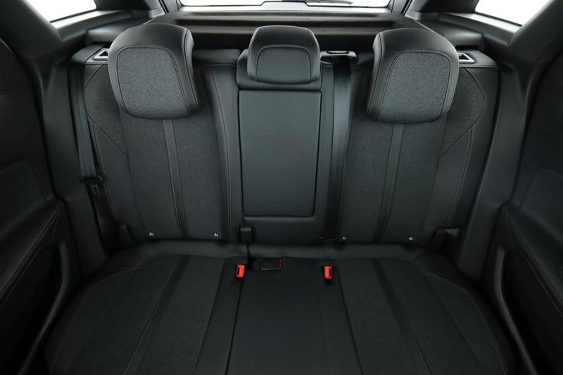 Peugeot 3008 2.0 Blue-HDi Gt Line Eat8 180 ch