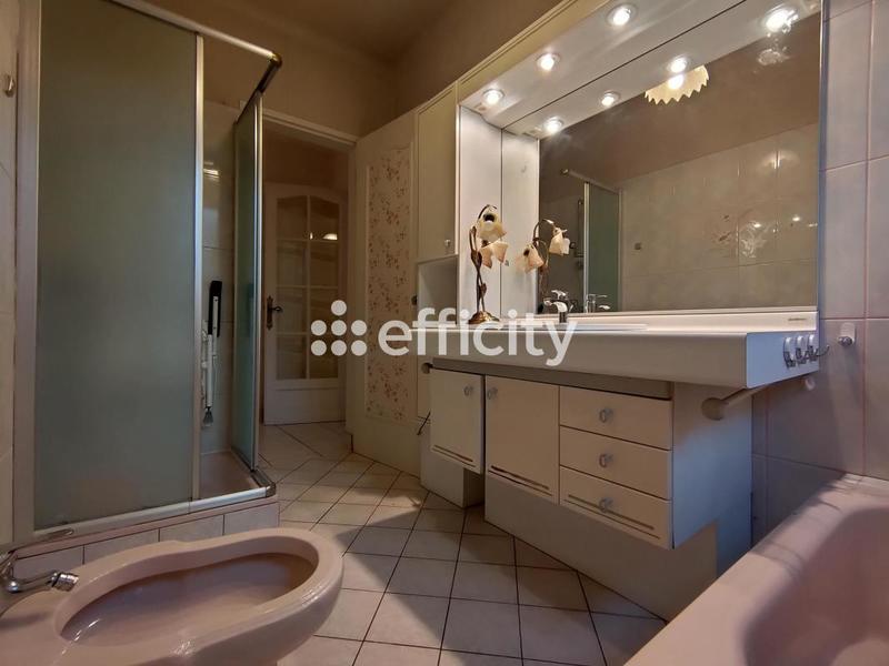 Maison - 101 m² - 5 pièces