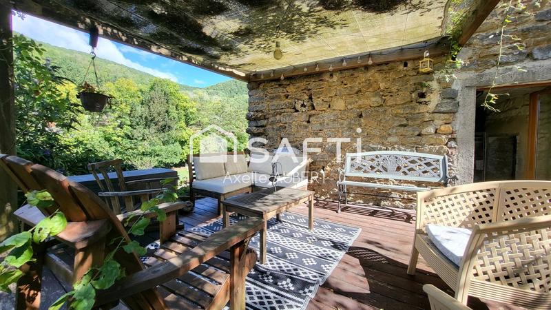 Maison - 213 m² - 8 pièces