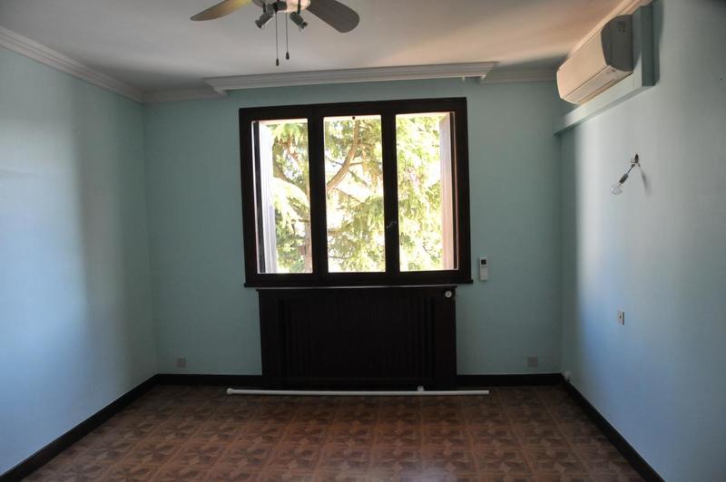 Maison - 300 m² - 12 pièces