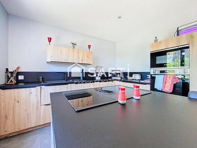 Maison - 96 m² - 5 pièces