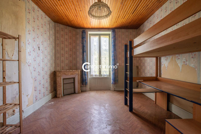 Maison - 155 m² - 8 pièces