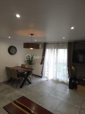 Maison de ville - 95 m² - 5 pièces