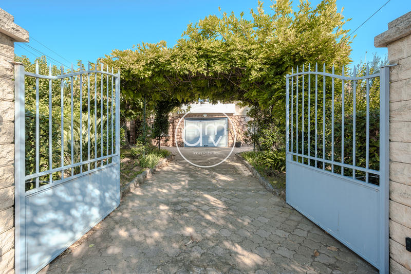 Villa - 170 m² - 6 pièces