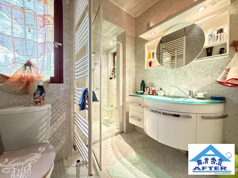 Maison - 203 m² - 7 pièces