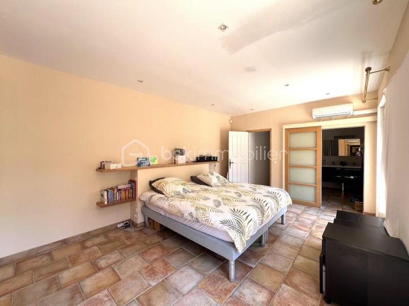 Maison - 280 m² - 7 pièces