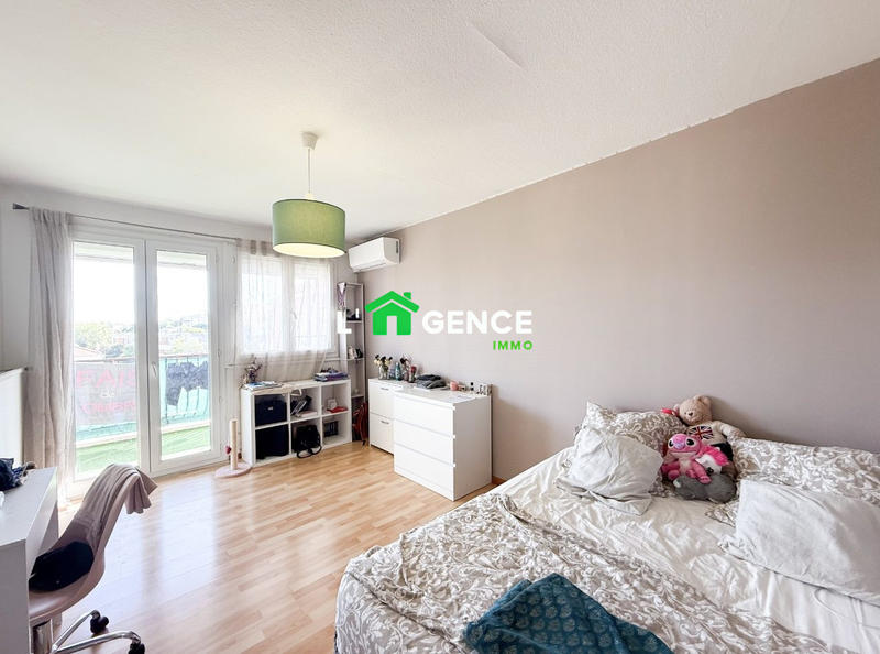 Appartement - 95 m² - 4 pièces