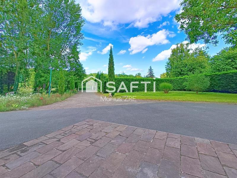 Maison - 221 m² - 9 pièces